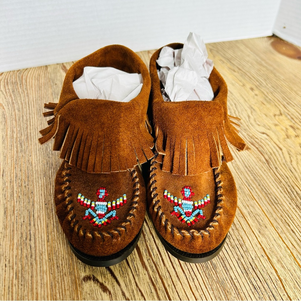 Minnetonka Size 7 Brown Suede Ankle Boot with Beaded Design - Picture 2 of 10